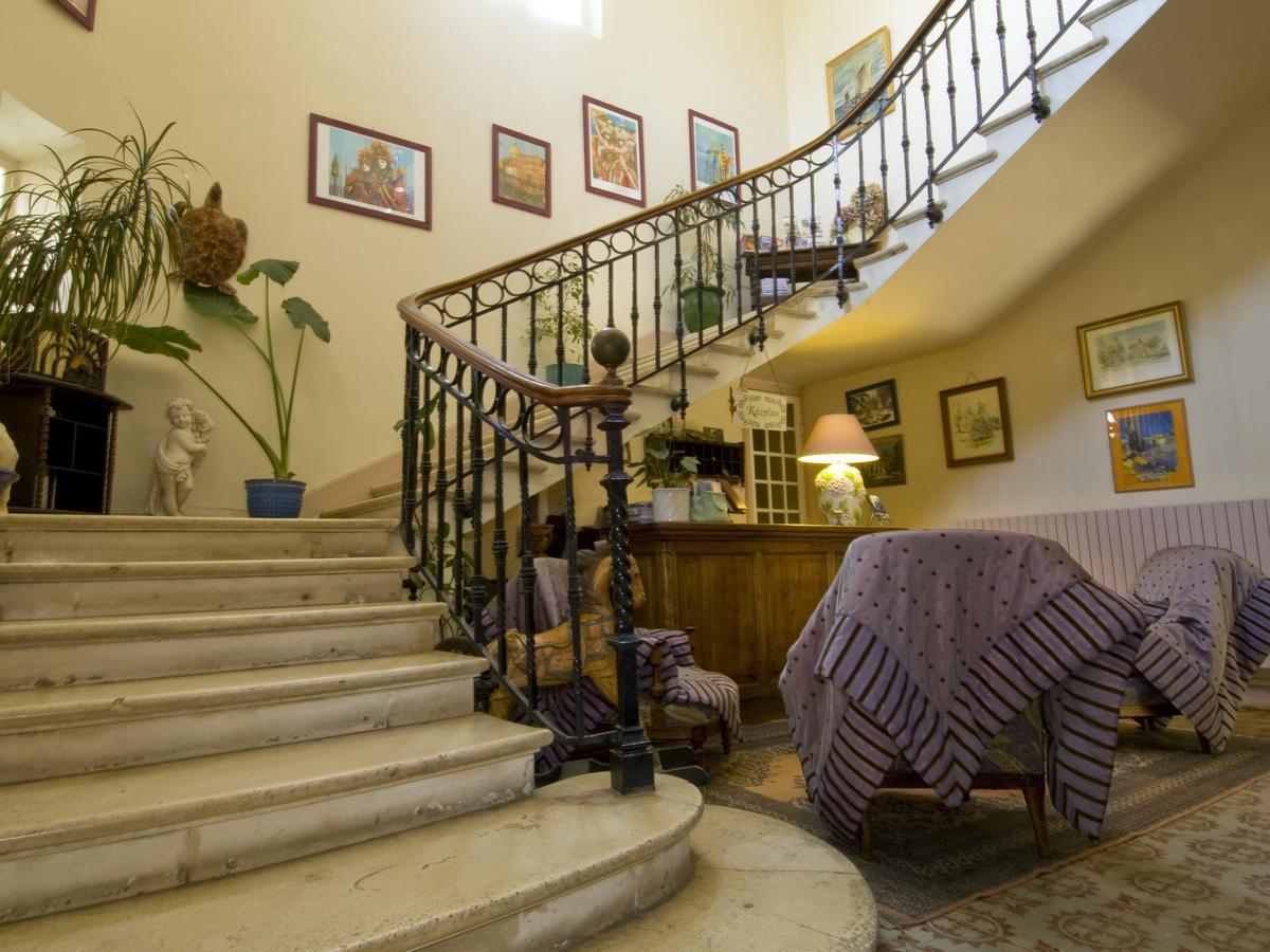 Le Mogador Chateau Du Martinet Violes Exterior photo