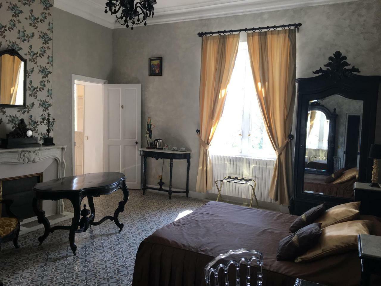 Le Mogador Chateau Du Martinet Violes Exterior photo